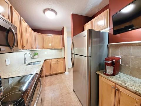 100 Brookside Dr #E, Andover, MA 01810 photo 4