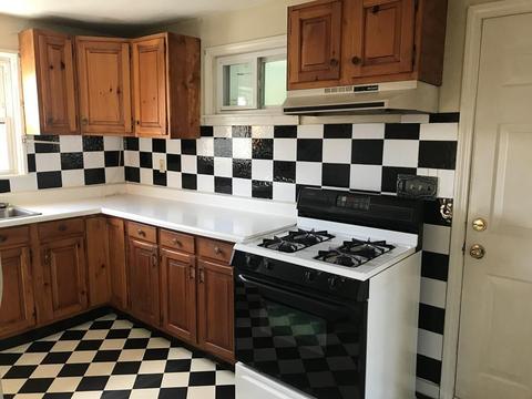 71 Stanhope Rd, Springfield, MA 01109 photo 11