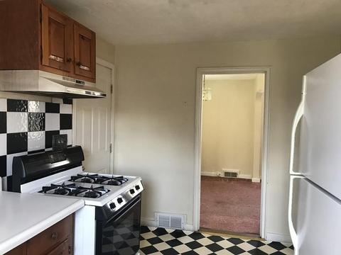 71 Stanhope Rd, Springfield, MA 01109 photo 12
