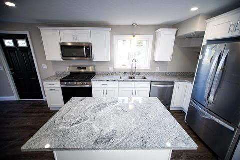 20 Adams St, Fairhaven, MA 02719 photo 1