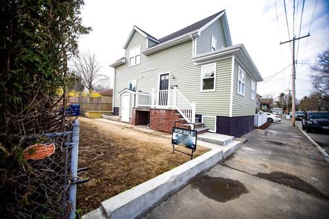 20 Adams St, Fairhaven, MA 02719 photo 3