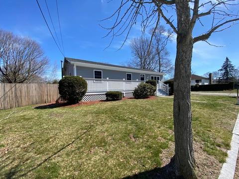 33 Jules St, Fall River, MA 02720 photo 3