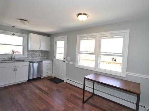 6 Phillips St, Worcester, MA 01604 photo 4