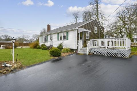 19 Odysis Dr, Buzzards Bay, MA 02532 photo 2