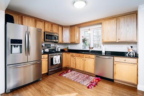 87 Adams St, Dunstable, MA 01827 photo 3