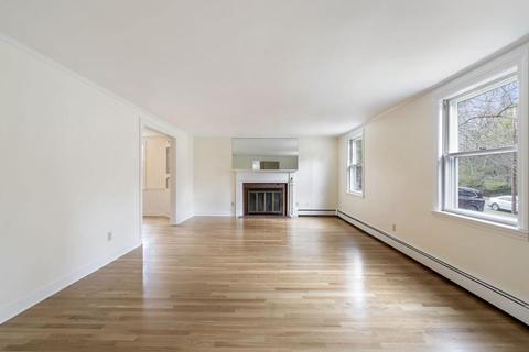 14 Stonehurst Rd, Needham, MA 02492 photo 4