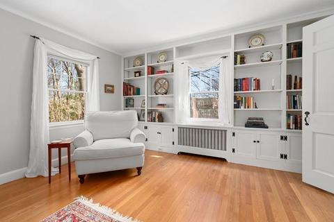 49 Blake Rd, Brookline, MA 02445 photo 8