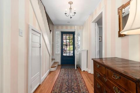 49 Blake Rd, Brookline, MA 02445 photo 18