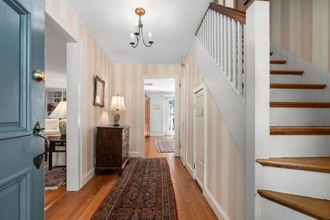 49 Blake Rd, Brookline, MA 02445 photo 5
