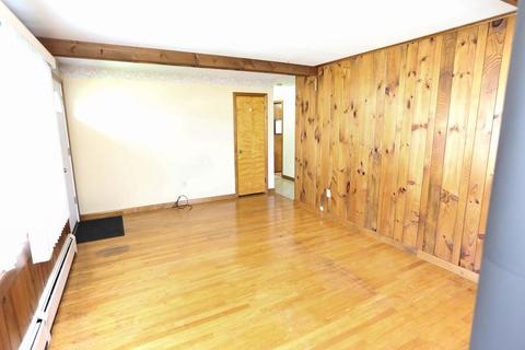 126 Boucher Cir, Chicopee, MA 01020 photo 10