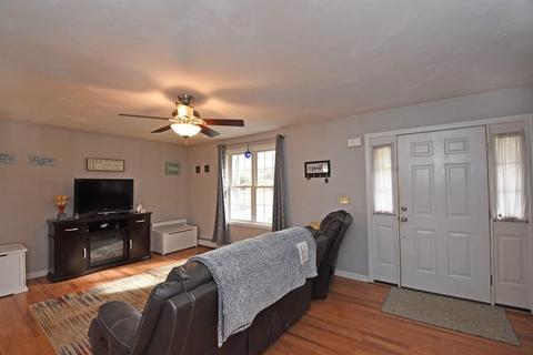 1206 School St, Webster, MA 01570 photo 2