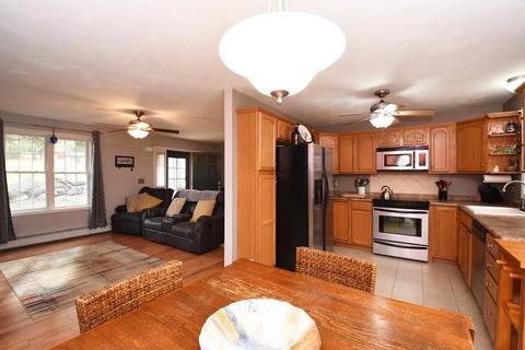 1206 School St, Webster, MA 01570 photo 5