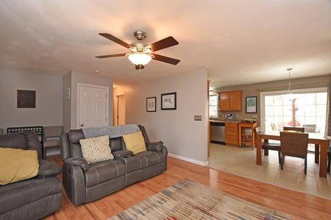 1206 School St, Webster, MA 01570 photo 4
