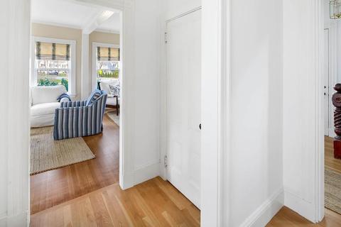 51 Pleasant St, Hingham, MA 02043 photo 14
