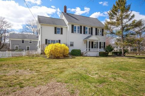 51 Pleasant St, Hingham, MA 02043 photo 2