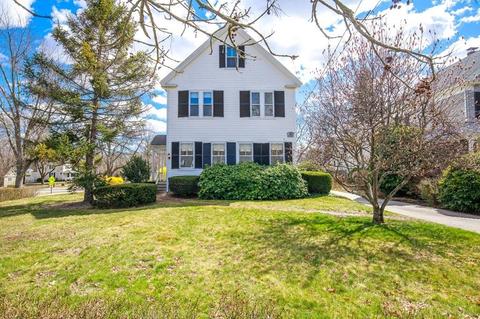 51 Pleasant St, Hingham, MA 02043 photo 3