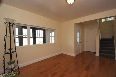 92 Hampstead Pl, Athol, MA 01331 photo 4