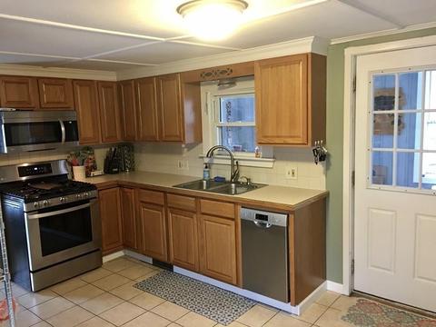 59 Parsons St, Easthampton, MA 01027 photo 9