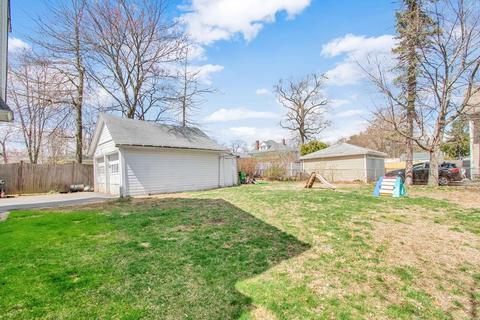 1062 Sumner Ave, Springfield, MA 01118 photo 7