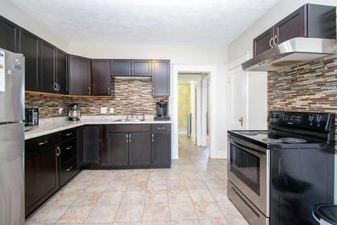 1062 Sumner Ave, Springfield, MA 01118 photo 12