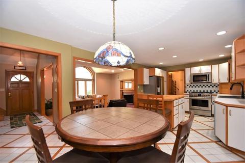 71 Pearl St, Upton, MA 01568 photo 5