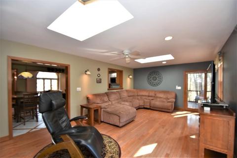 71 Pearl St, Upton, MA 01568 photo 10