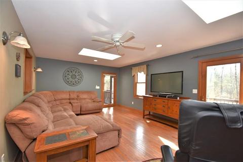 71 Pearl St, Upton, MA 01568 photo 9