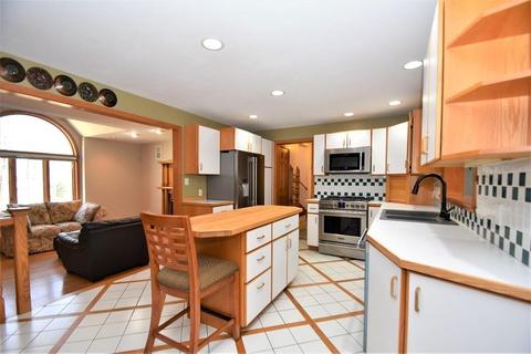 71 Pearl St, Upton, MA 01568 photo 2