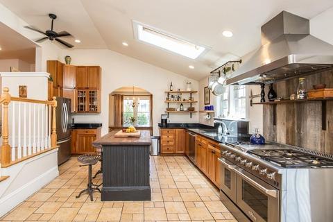 16 Berry #1, Danvers, MA 01923 photo 5