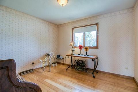 37 Deane St, Chicopee, MA 01020 photo 11