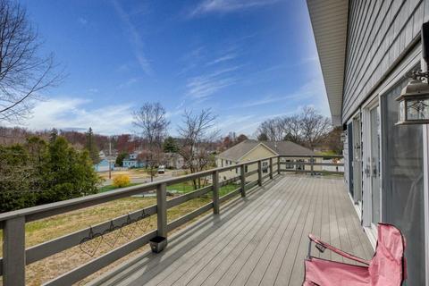 37 Deane St, Chicopee, MA 01020 photo 23