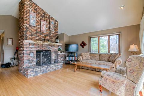 37 Deane St, Chicopee, MA 01020 photo 8