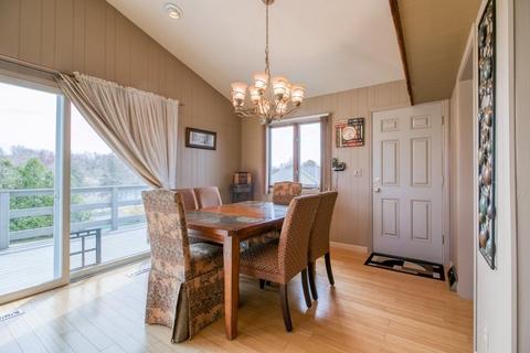 37 Deane St, Chicopee, MA 01020 photo 7