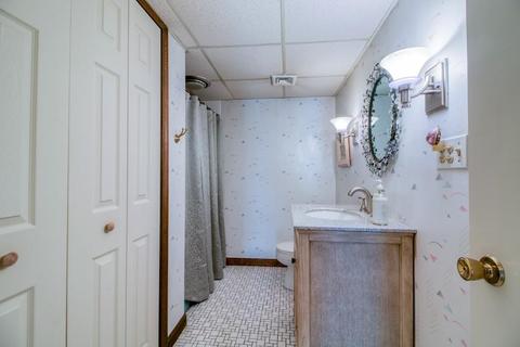 37 Deane St, Chicopee, MA 01020 photo 16