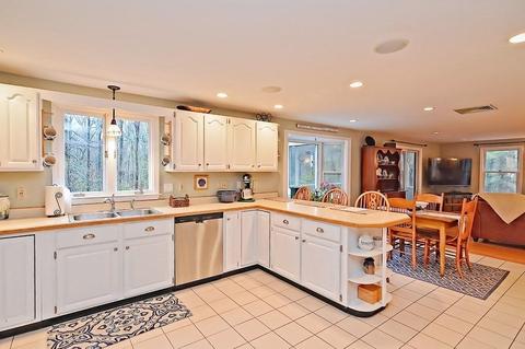 94 Windsor Ave, Acton, MA 01720 photo 7