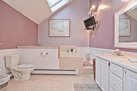 94 Windsor Ave, Acton, MA 01720 photo 24