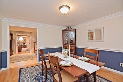94 Windsor Ave, Acton, MA 01720 photo 12