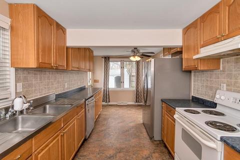 5 Donbray Rd, Springfield, MA 01119 photo 4