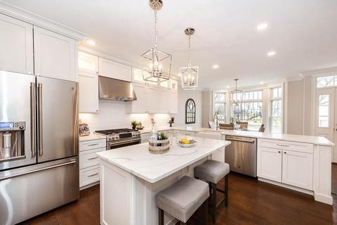 126 Lothrop St, Beverly, MA 01915 photo 7