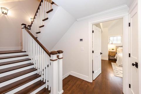 126 Lothrop St, Beverly, MA 01915 photo 15