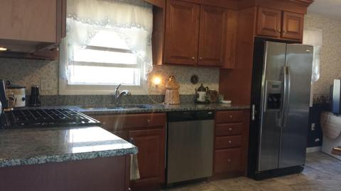 127 Garnet St, Springfield, MA 01129 photo 4