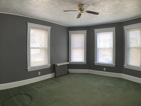 21 Stanton St, Worcester, MA 01605 photo 2