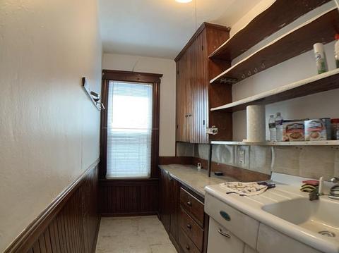 21 Stanton St, Worcester, MA 01605 photo 5