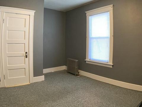 21 Stanton St, Worcester, MA 01605 photo 4