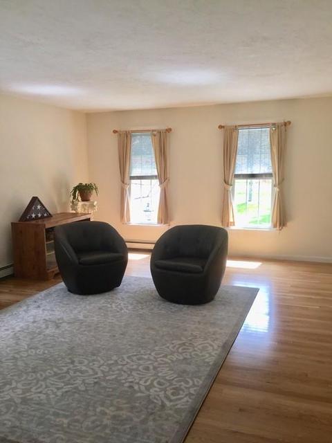 136 Macarthur Rd, Northbridge, MA 01534 photo 4