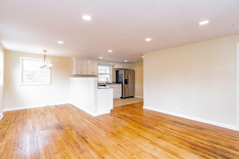 80 Munger Rd, Chicopee, MA 01020 photo 6