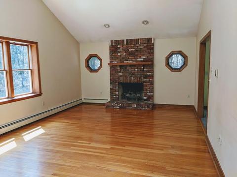 18 Glenview St, Upton, MA 01568 photo 2