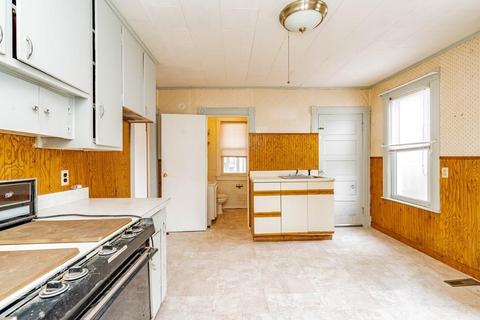 51 Maple Ter, West Springfield, MA 01089 photo 10