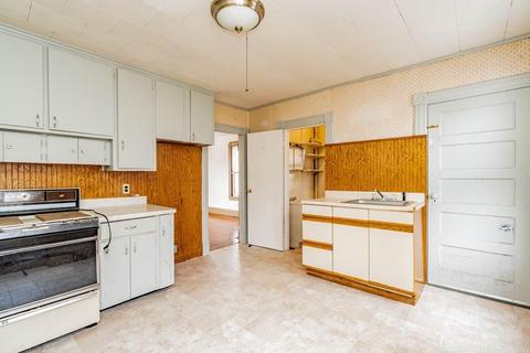 51 Maple Ter, West Springfield, MA 01089 photo 11