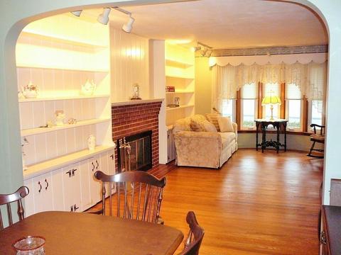30 Smith St, Chicopee, MA 01020 photo 4
